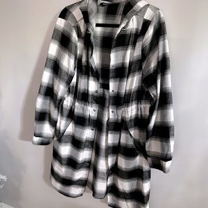 Black and White Jacket with hood - pulls at waste to cinch